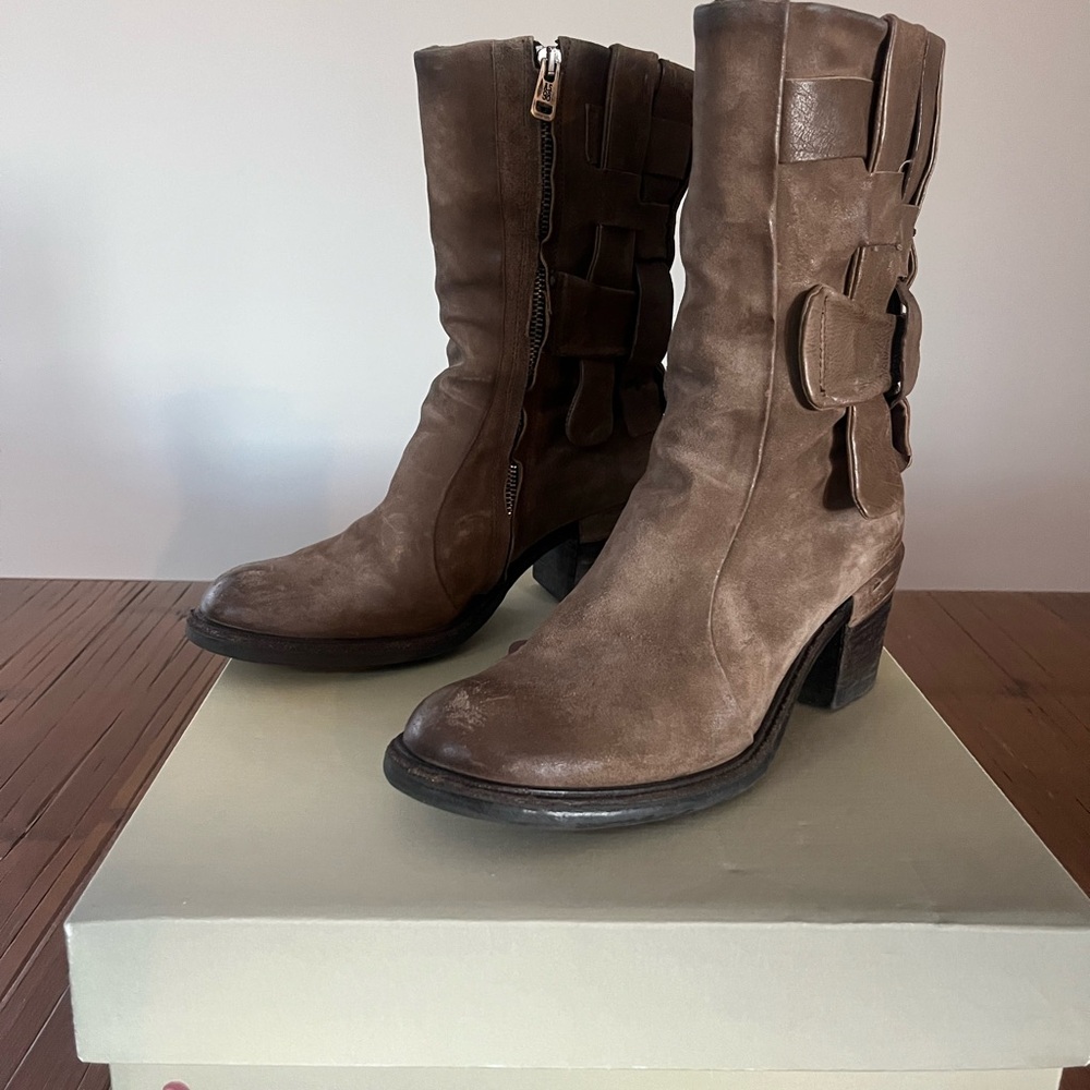 AS98 Jordi Tobacco Boot